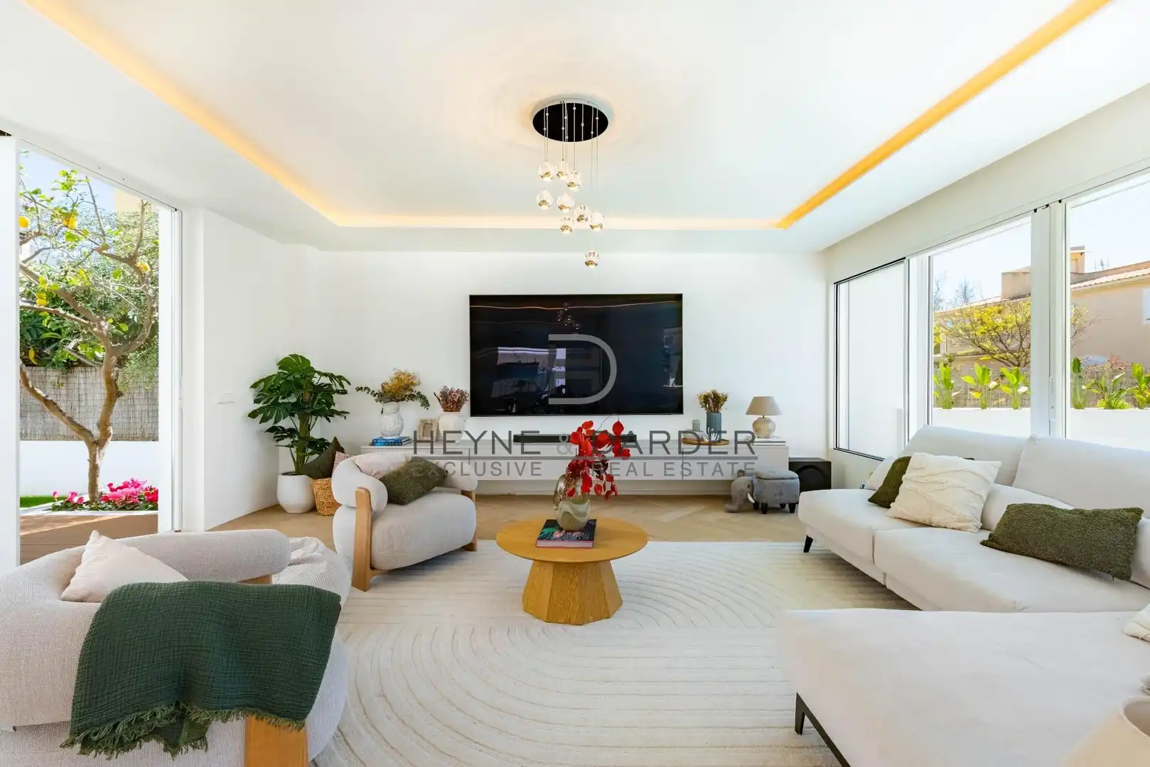 Sala d'estar de Casa o xalet en venda en  Palma de Mallorca amb Aire condicionat, Calefacció i Jardí privat