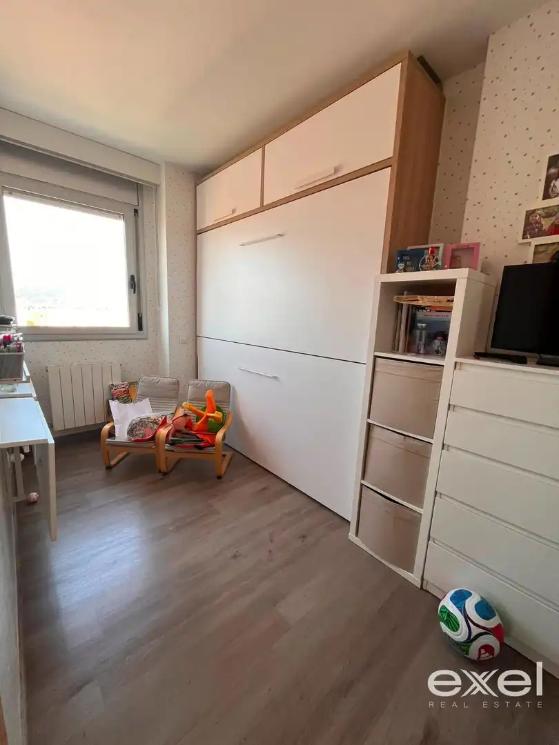 Schlafzimmer von Wohnung zum Verkauf in Sant Joan Despí mit Klimaanlage, Heizung und Parkett