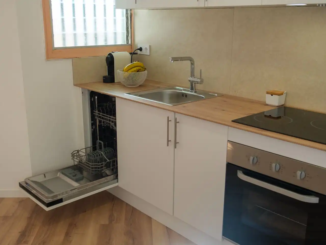 Cuina de Pis en venda en Girona Capital amb Terrassa i Balcó