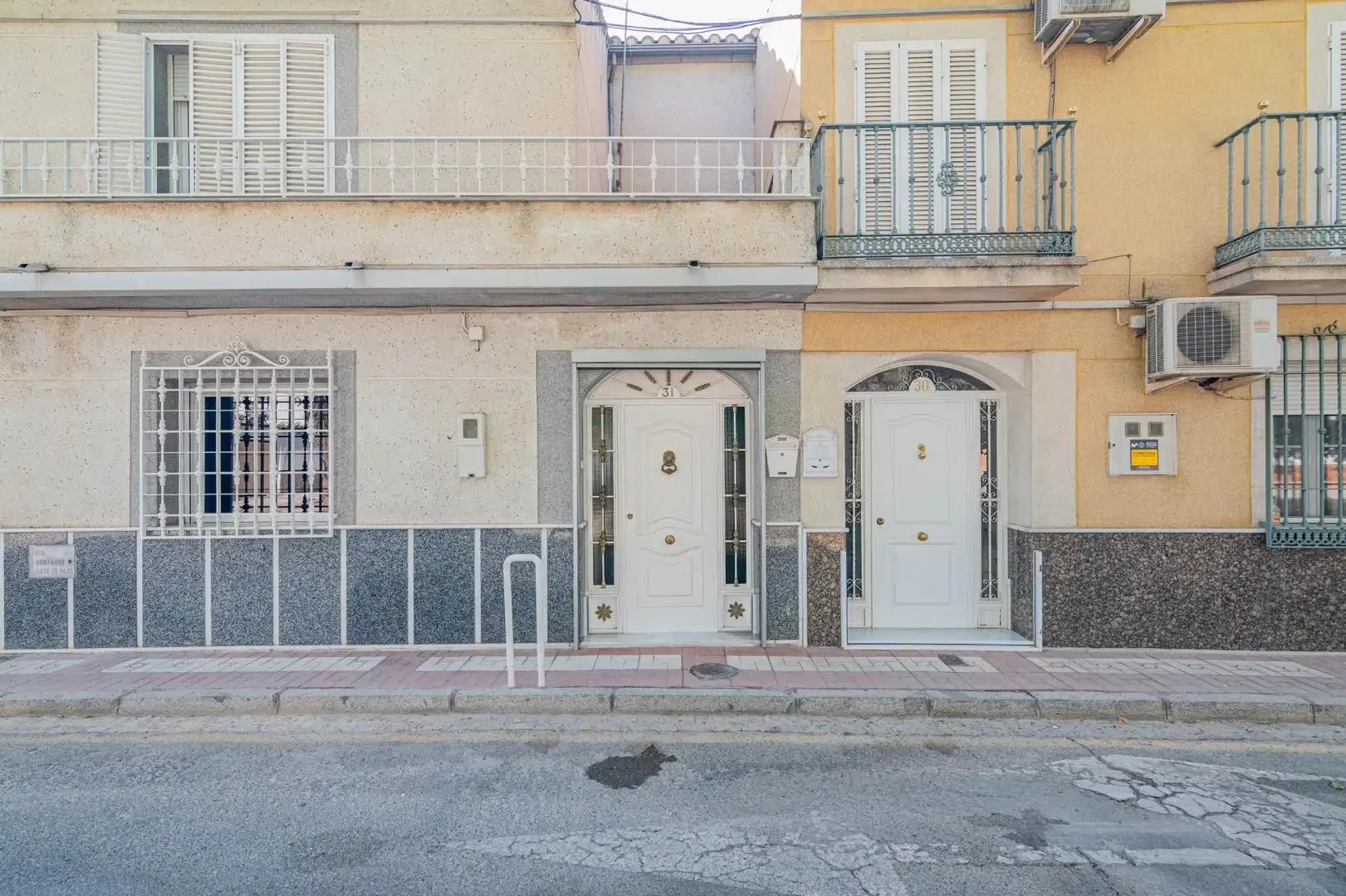 Exterior view of Houses for sale in Granada  with Terrace and Storage room