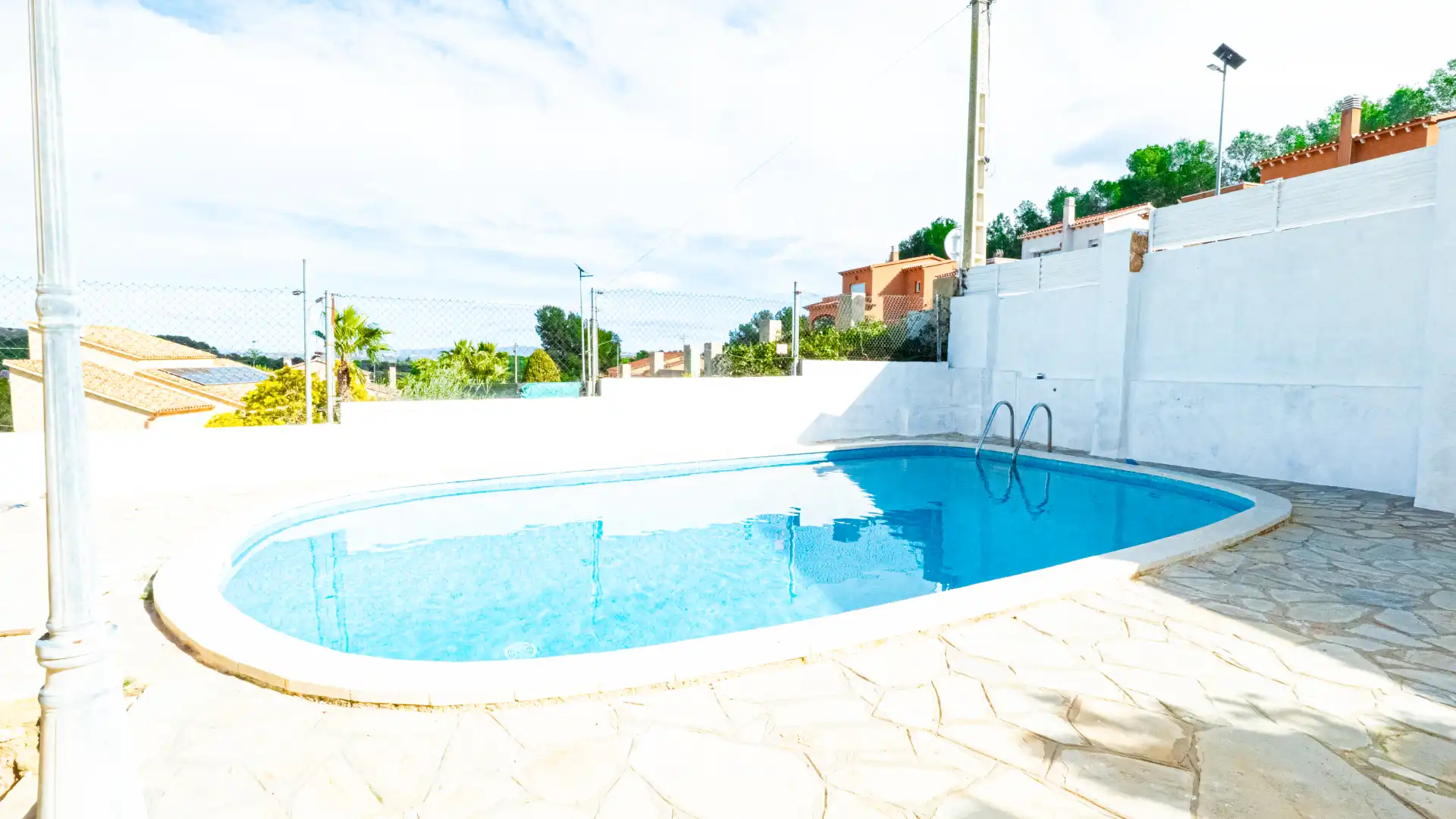 Piscina de Casa o xalet en venda en El Vendrell amb Jardí privat, Terrassa i Piscina