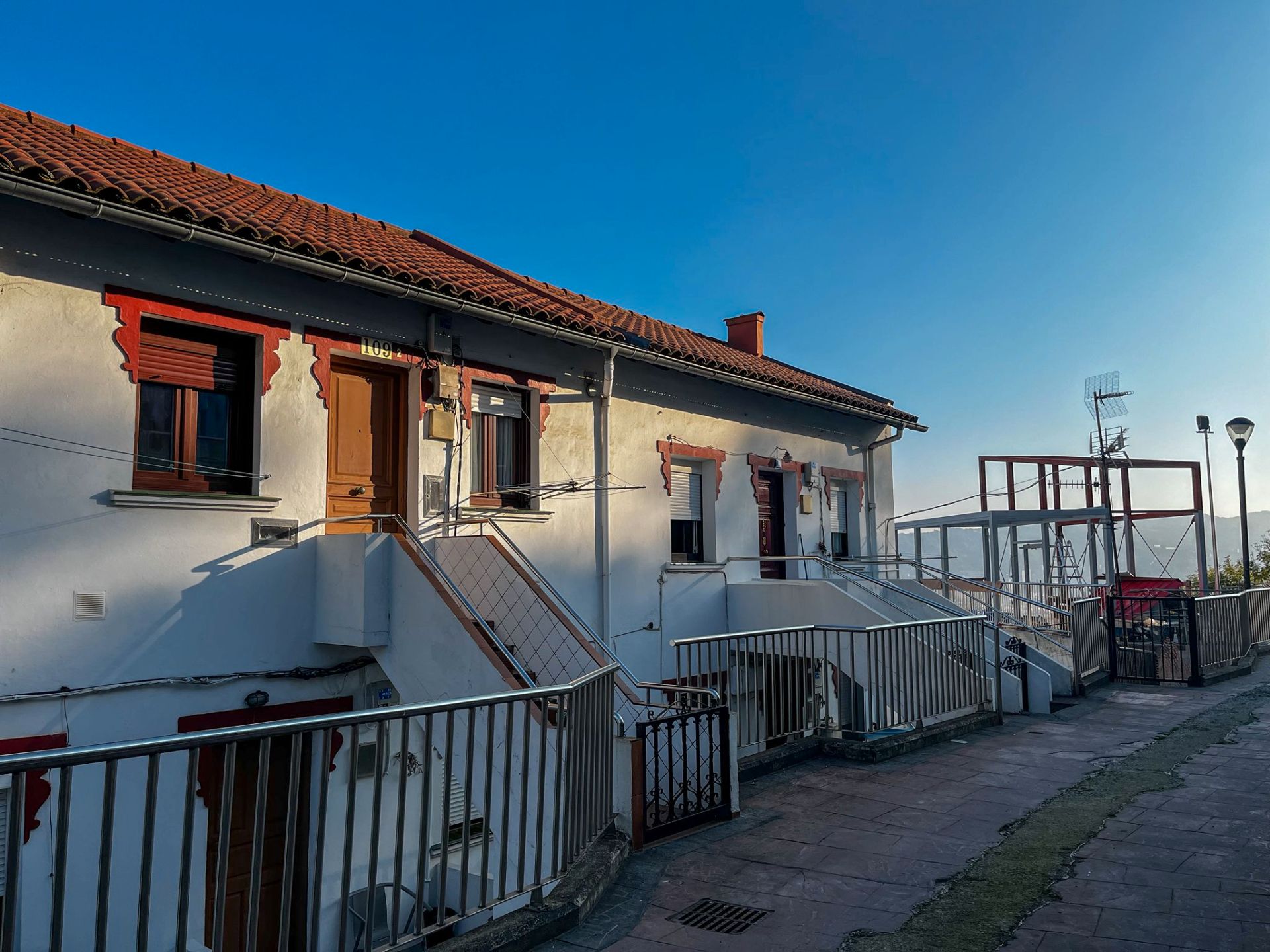 Vista exterior de Apartamento en venta en Bilbao  con Trastero y Amueblado
