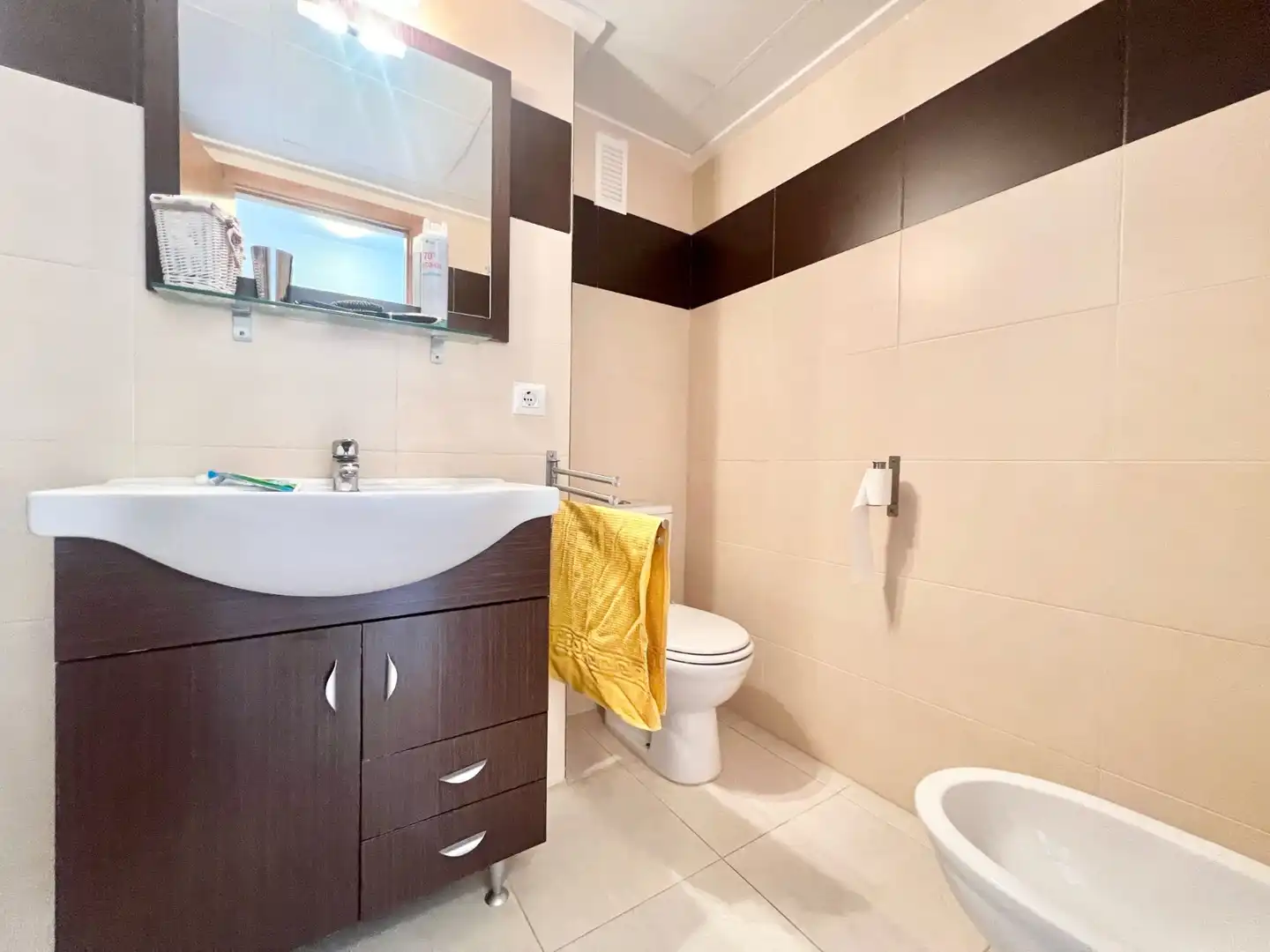 Badezimmer von Dachboden zur Miete in La Manga del Mar Menor mit Klimaanlage, Heizung und Terrasse