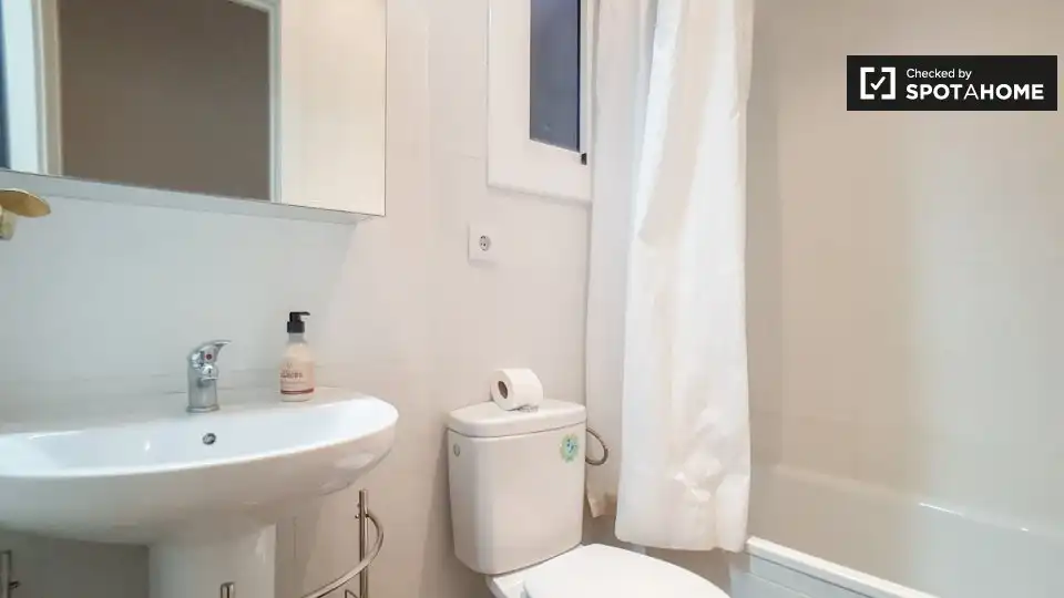 Flat with terrace to rent in Eixample, imagen 2