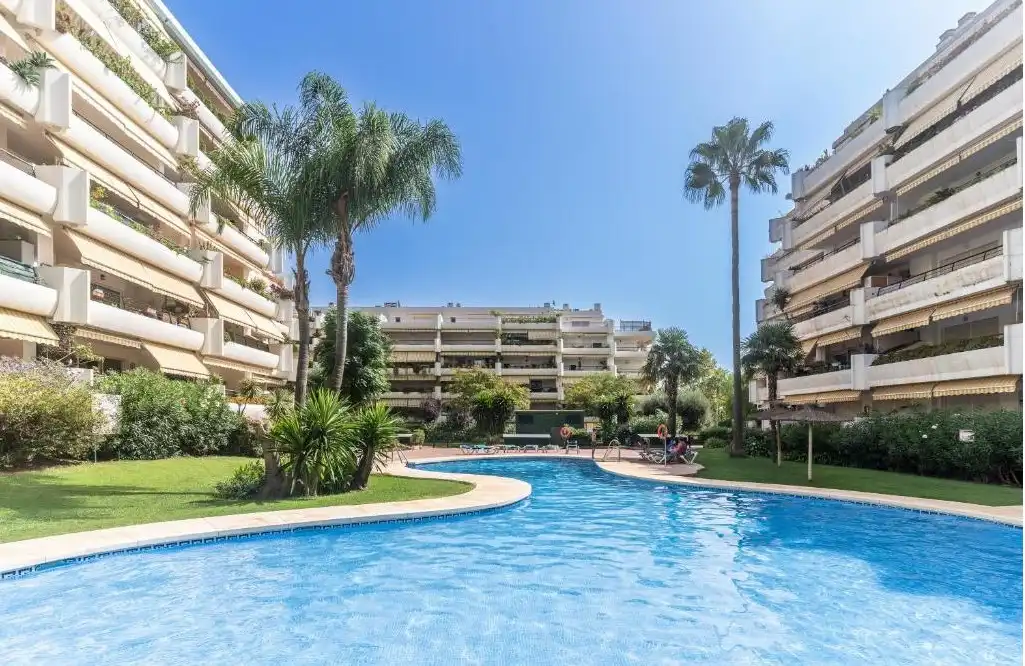 Exterior view of Attic for sale in San Pedro de Alcántara