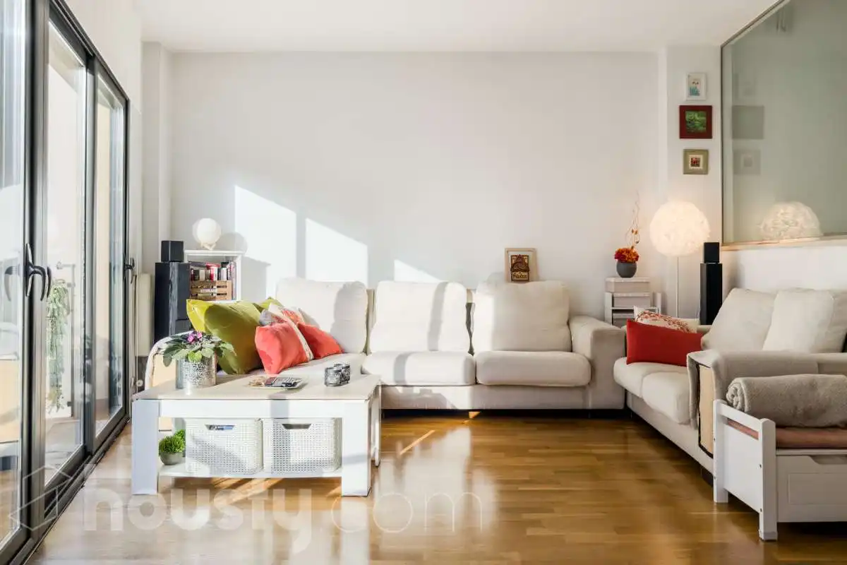 Sala de estar de Casa o chalet en venta en Barcelona con Aire acondicionado, Calefacción y Jardín privado