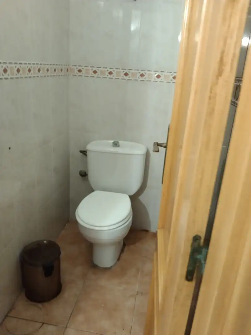 Business premises for sale in Plaça President Companys, imagen 30