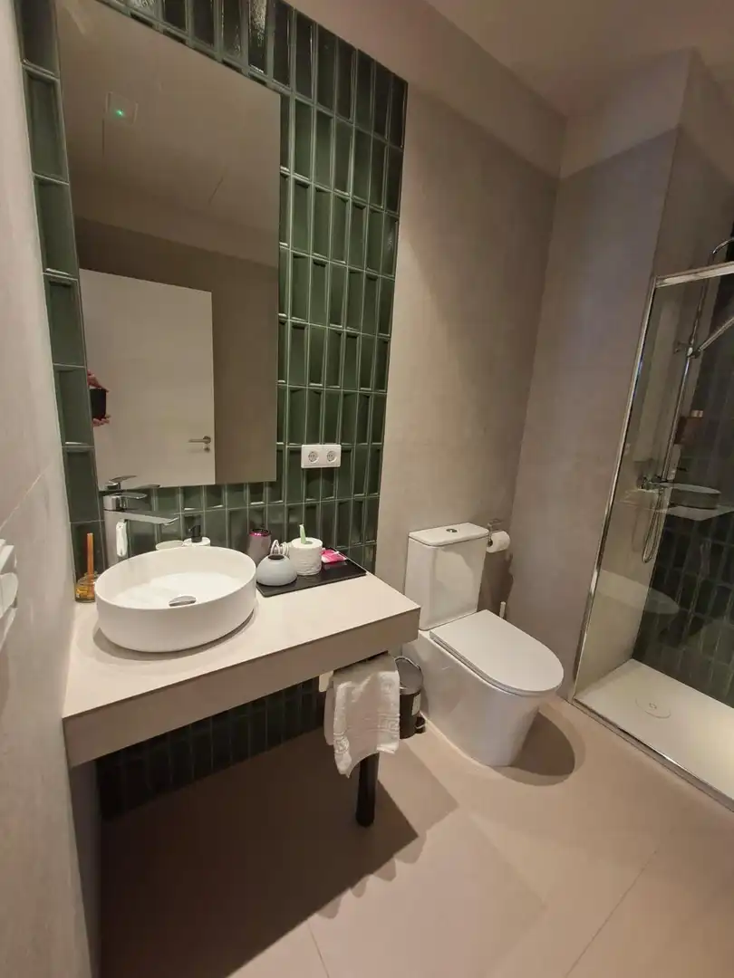 Bathroom of Apartments for sale in Valencia  with Air Conditioner and Furnished