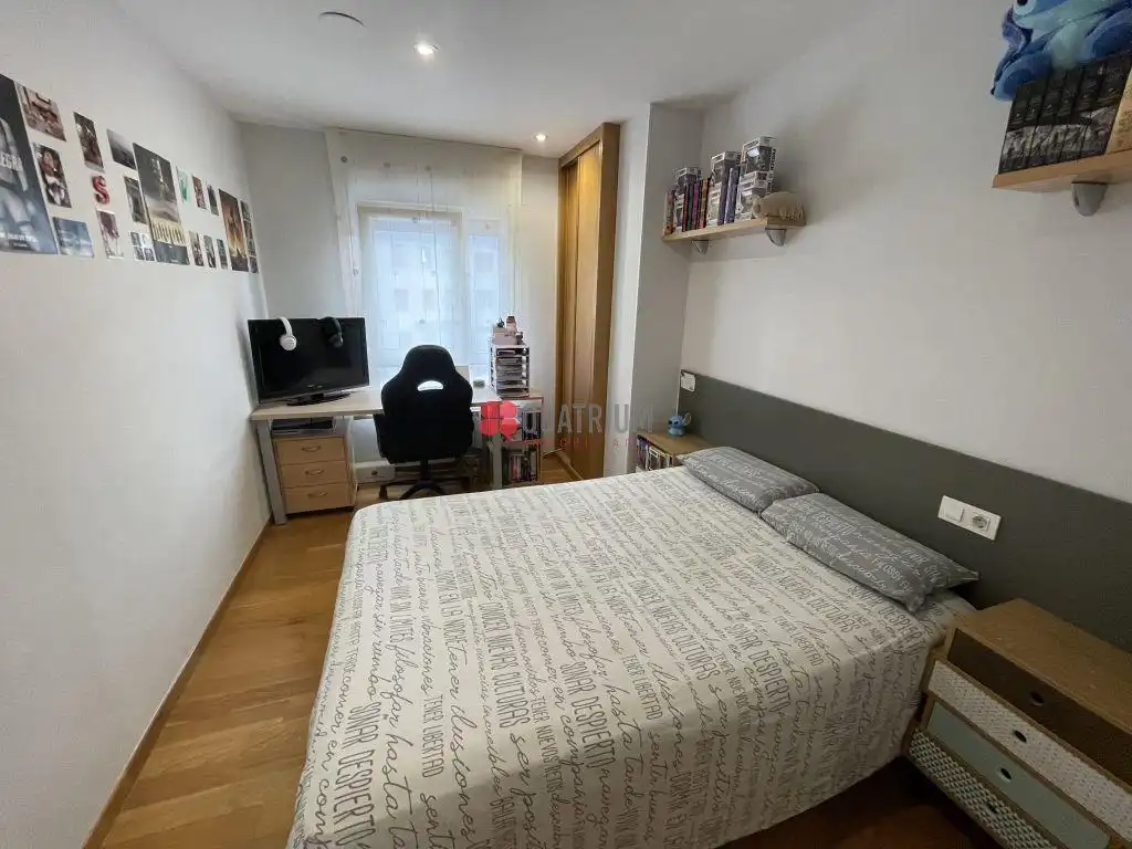 Appartamento con terrazza in vendita a Avenida Rosalía de Castro, imagen 8
