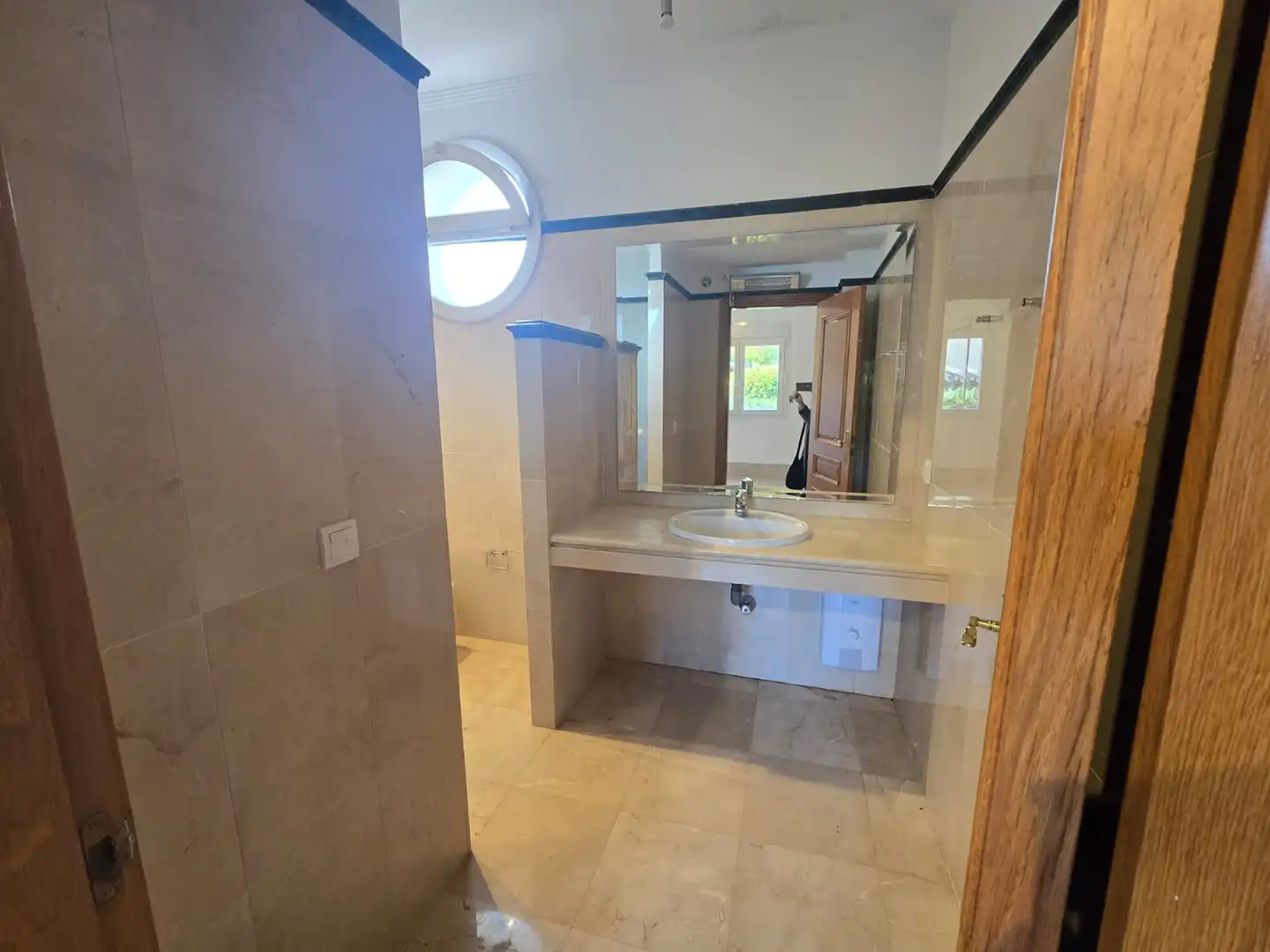 Baño de Casa adosada en venta en Marbella con Aire acondicionado, Jardín privado y Domótica