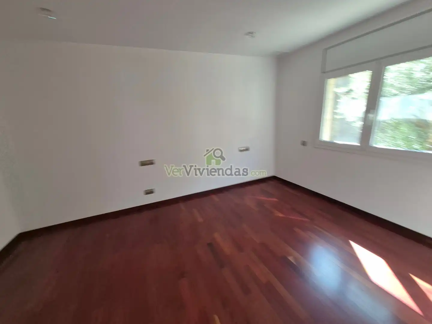 Habitación de Casa o chalet en venta en Vallirana con Aire acondicionado, Calefacción y Jardín privado