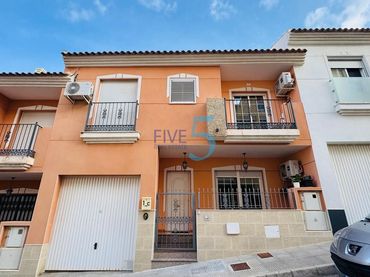 Terraced house with balcony for sale in Benijófar
