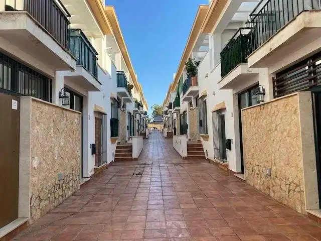 Vista exterior de Piso en venta en Isla Cristina