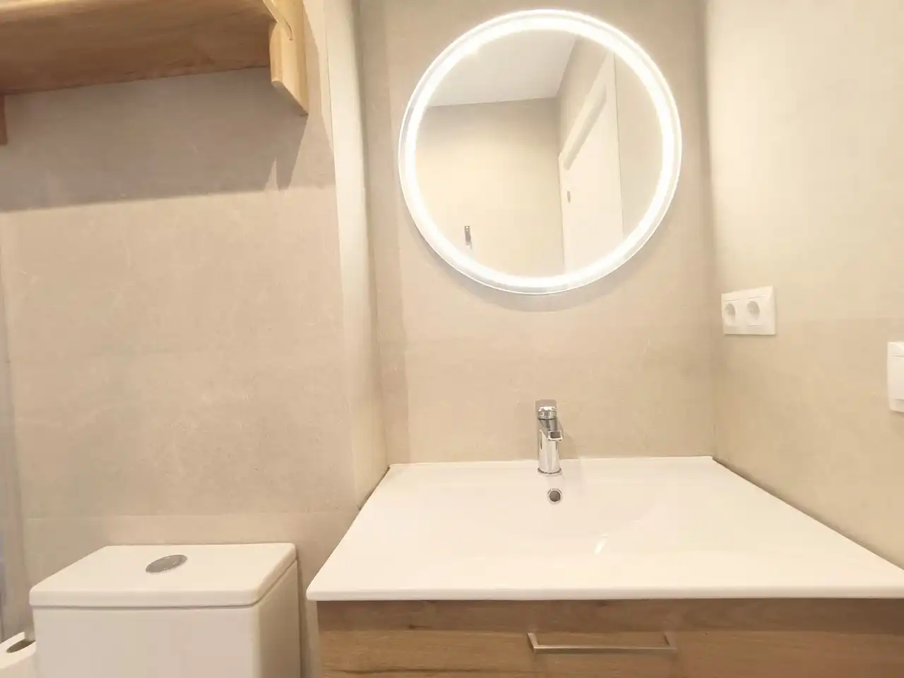 Badezimmer von Wohnung zur Miete in Madrid mit Klimaanlage, Heizung und Möbliert