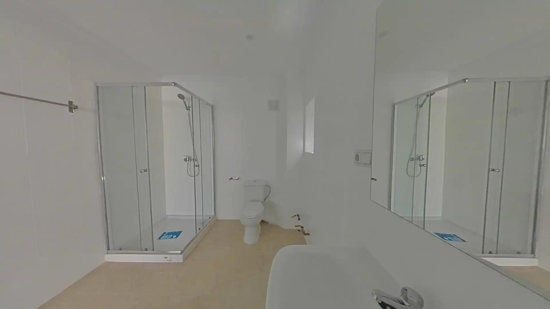 Bathroom of Flat for sale in Valencia
