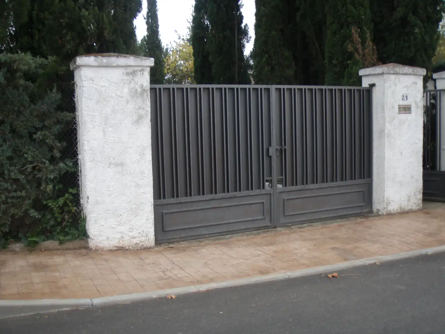 Vista exterior de Casa o xalet en venda en Fresno de la Ribera amb Calefacció, Jardí privat i Piscina