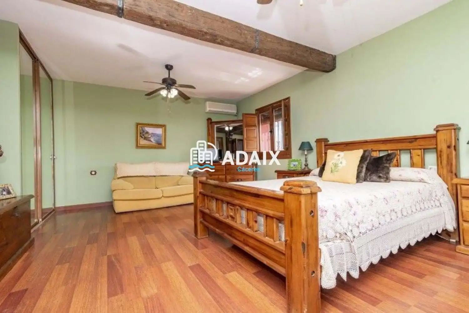 Schlafzimmer von Einfamilien-Reihenhaus zum Verkauf in Cáceres mit Klimaanlage und Terrasse