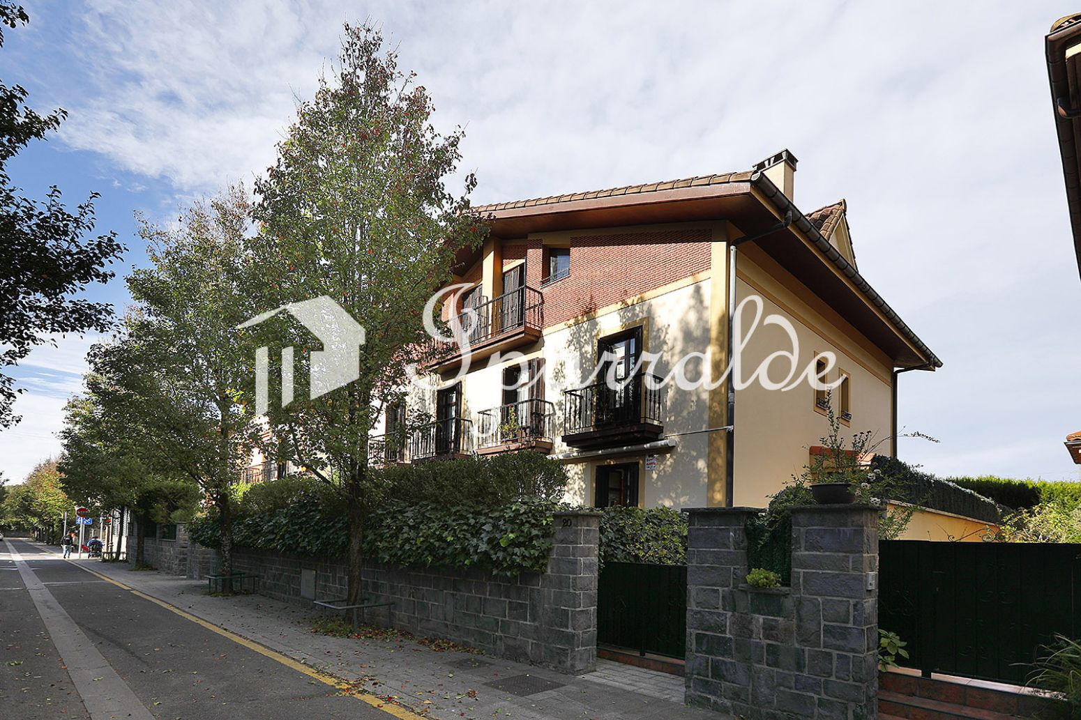 Exterior view of Single-family semi-detached for sale in Irun   with Heating, Private garden and Terrace