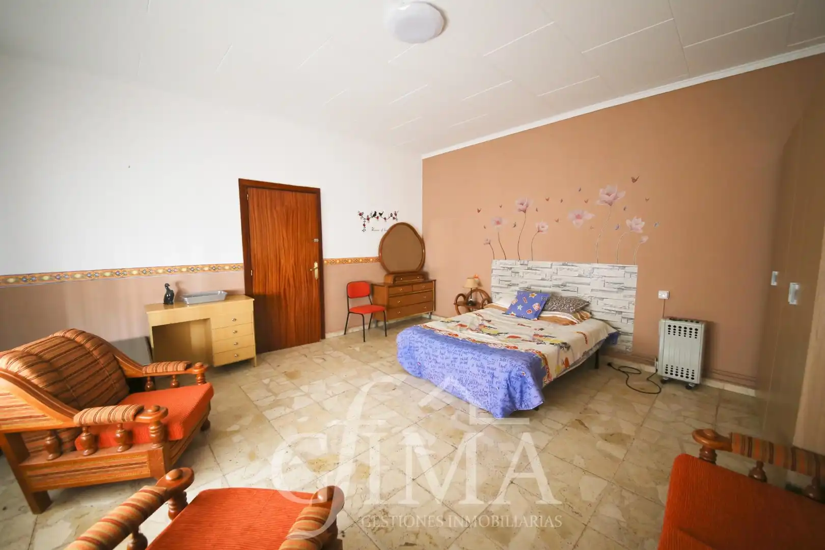 Bedroom of Houses for sale in Argamasilla de Alba  with Air Conditioner, Heating and Balcony
