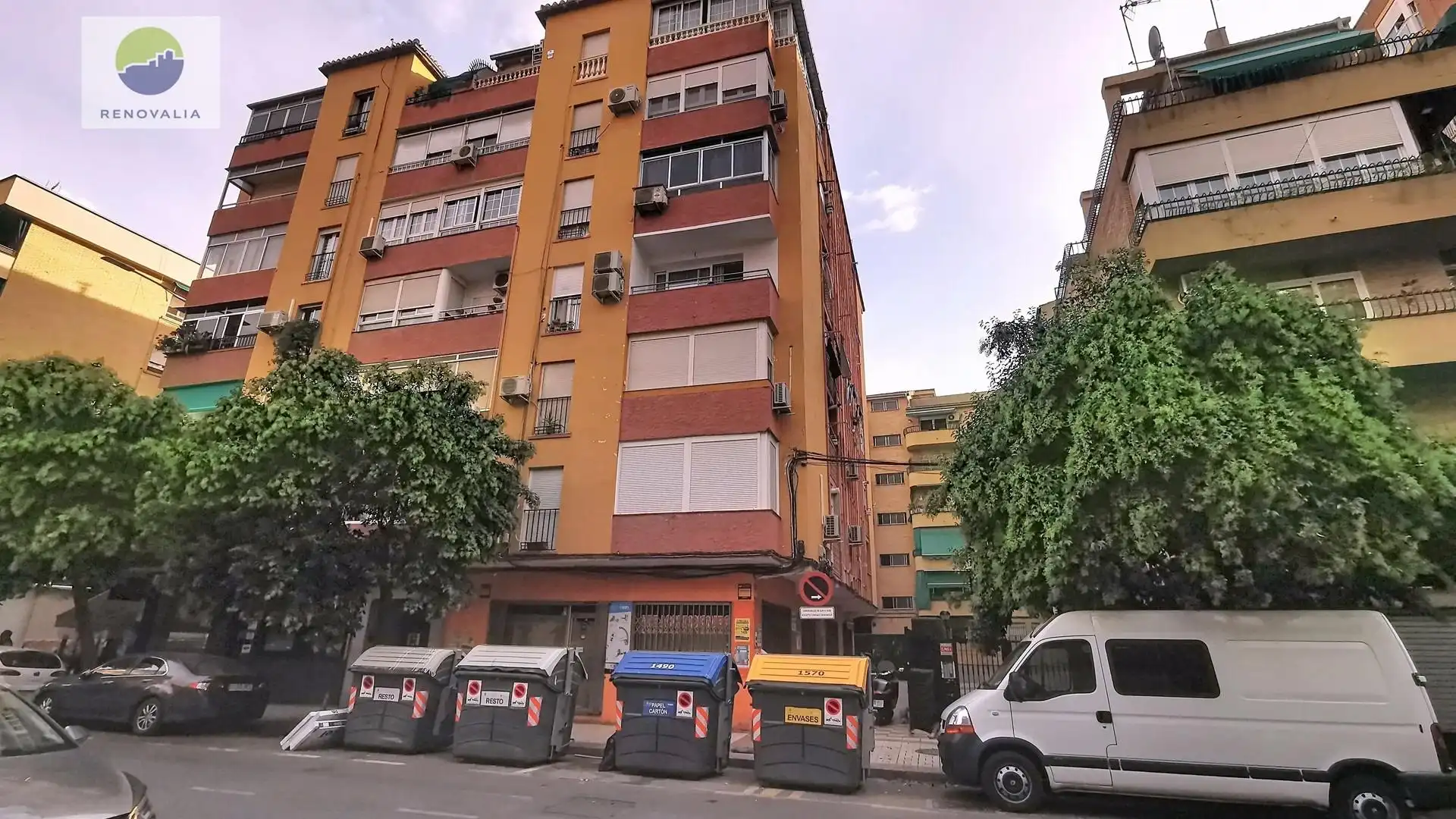 Vista exterior de Pis en venda en Granada