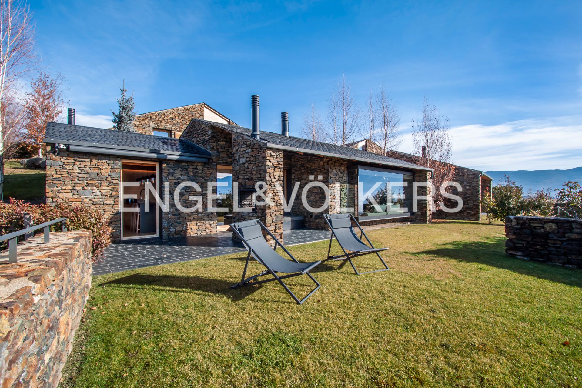 Vista exterior de Casa o xalet de lloguer en Bolvir amb Calefacció, Jardí privat i Parquet