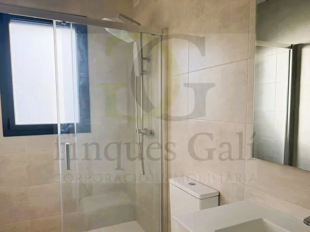 Bathroom of Houses for sale in Manresa  with Private garden, Terrace and Oven