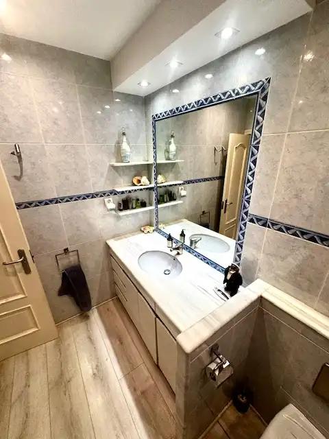 Baño de Casa adosada en venta en Sant Cugat del Vallès con Aire acondicionado, Calefacción y Parquet