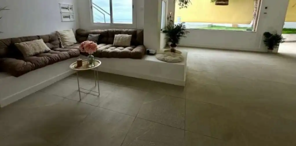 Sala d'estar de Casa o xalet en venda en Adeje amb Jardí privat, Terrassa i Piscina