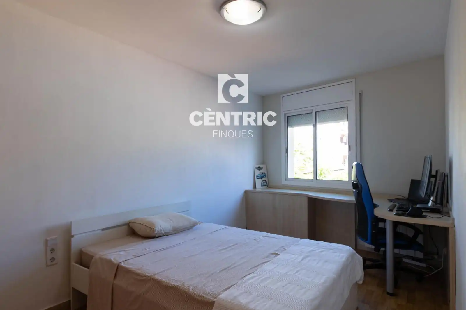 Bedroom of Attic for sale in Centre