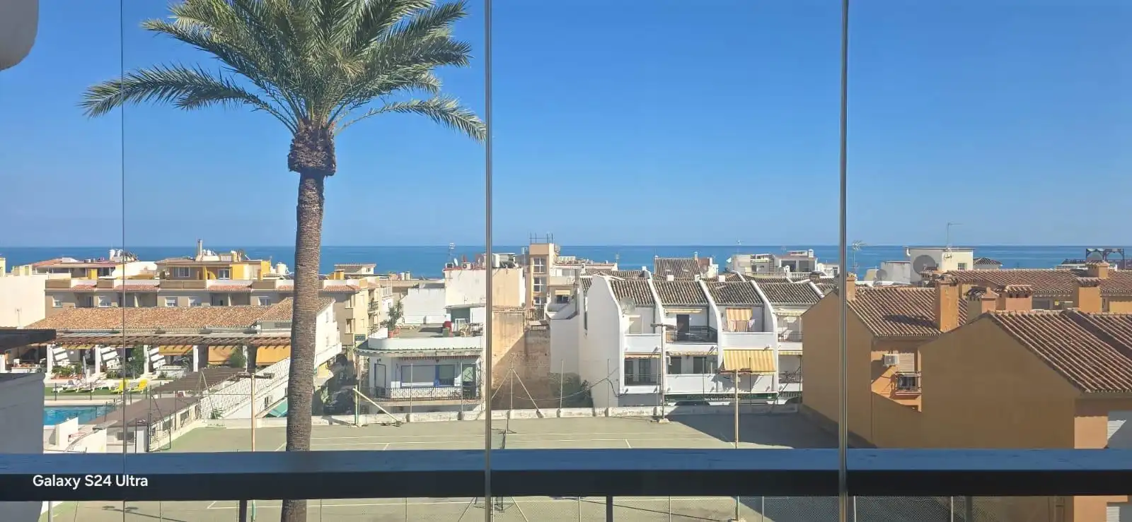 Außenansicht von Wohnung zur Miete in Torremolinos mit Klimaanlage, Heizung und Terrasse
