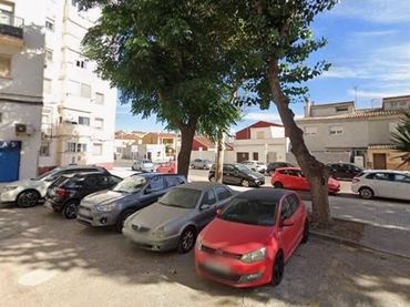 Flat with garden for sale in Avenida MARIA GUERRERO