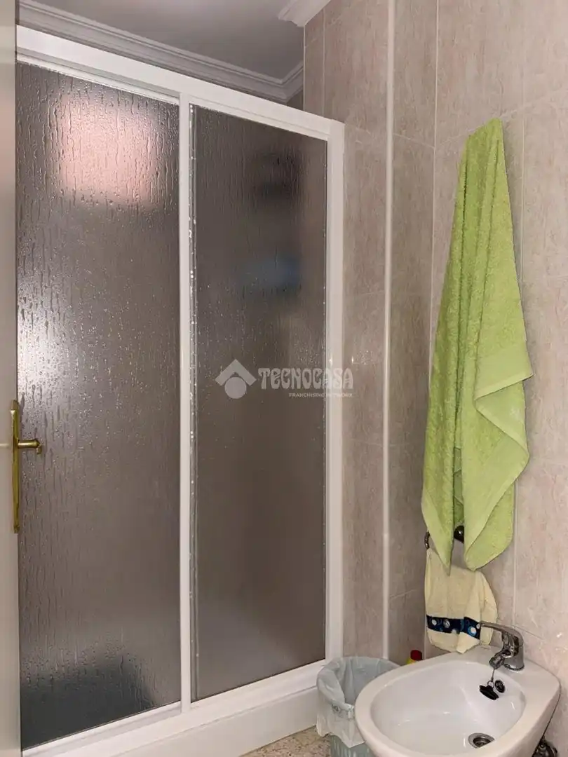 Badezimmer von Wohnung zum Verkauf in Sevilla