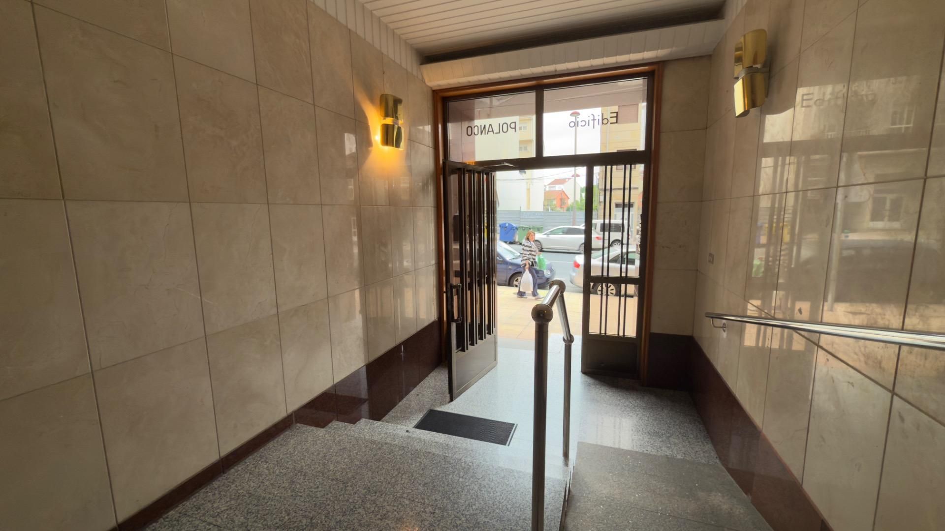 Flat for sale in O Carballiño    with Heating