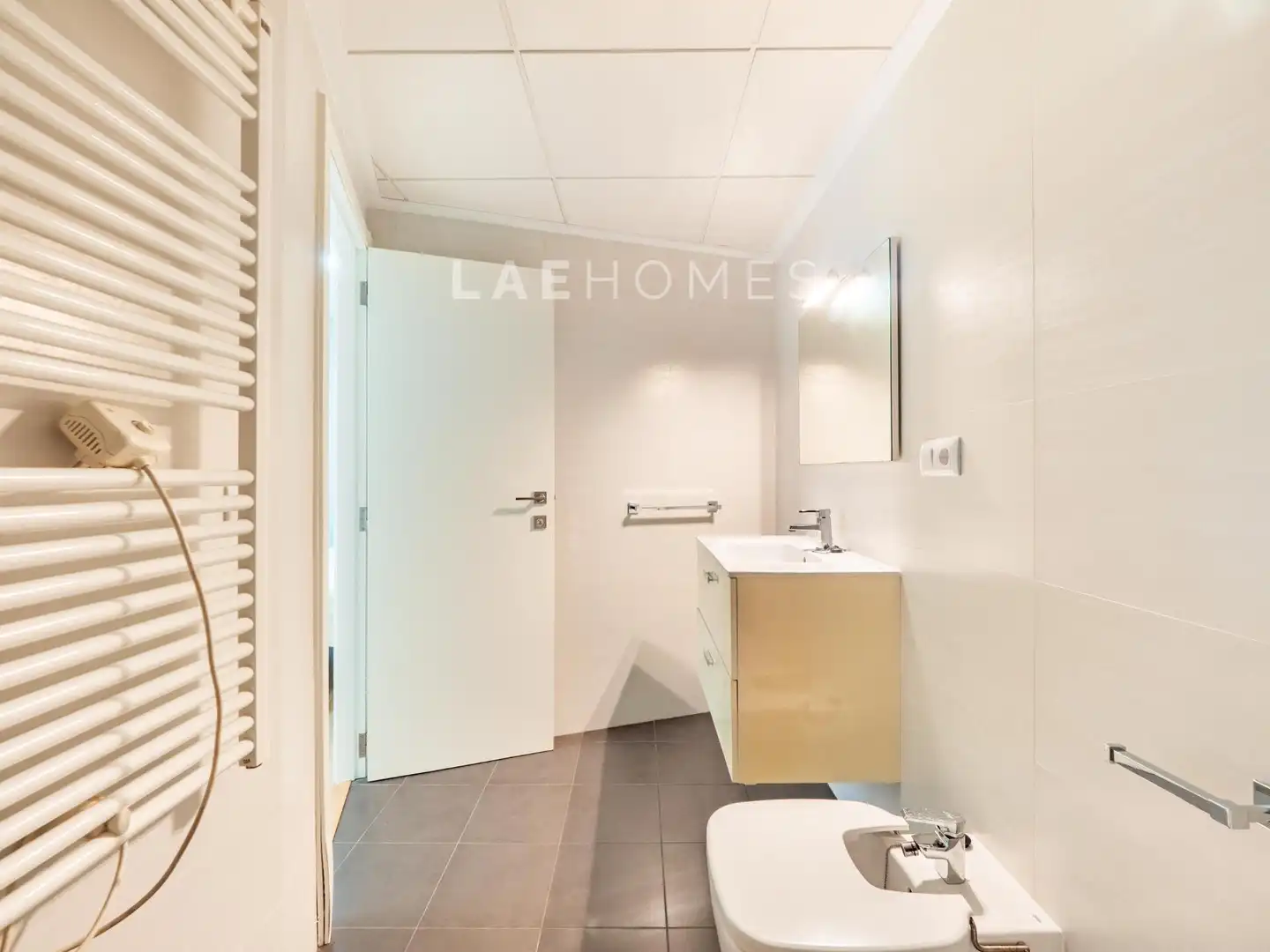 Baño de Piso en venta en Tavernes Blanques con Aire acondicionado y Calefacción