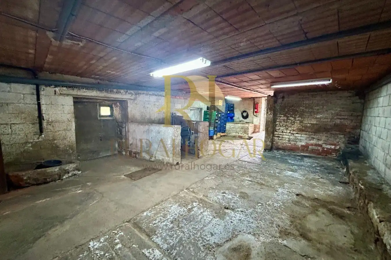 Casa adosada en venta en Cabrillanes con Calefacción, Jardín privado y Amueblado