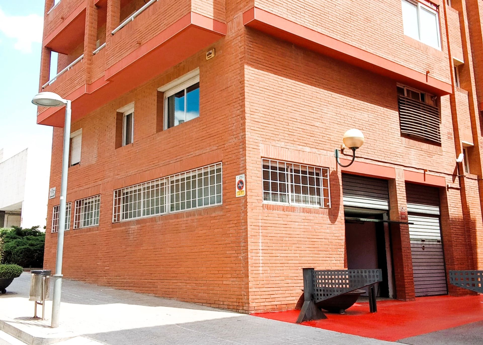 Vista exterior de Oficina de alquiler en Sant Joan Despí