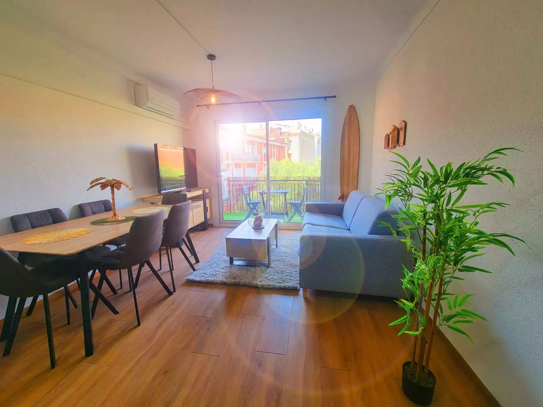 Sala d'estar de Pis en venda en Roses amb Aire condicionat, Calefacció i Parquet