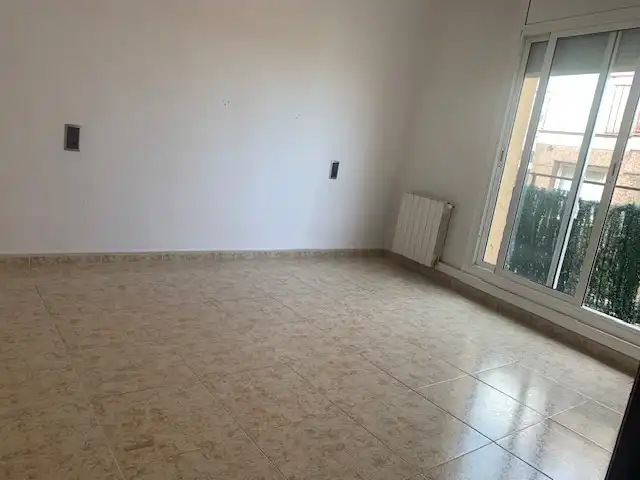 Schlafzimmer von Dachboden zum Verkauf in Badalona mit Klimaanlage, Heizung und Terrasse