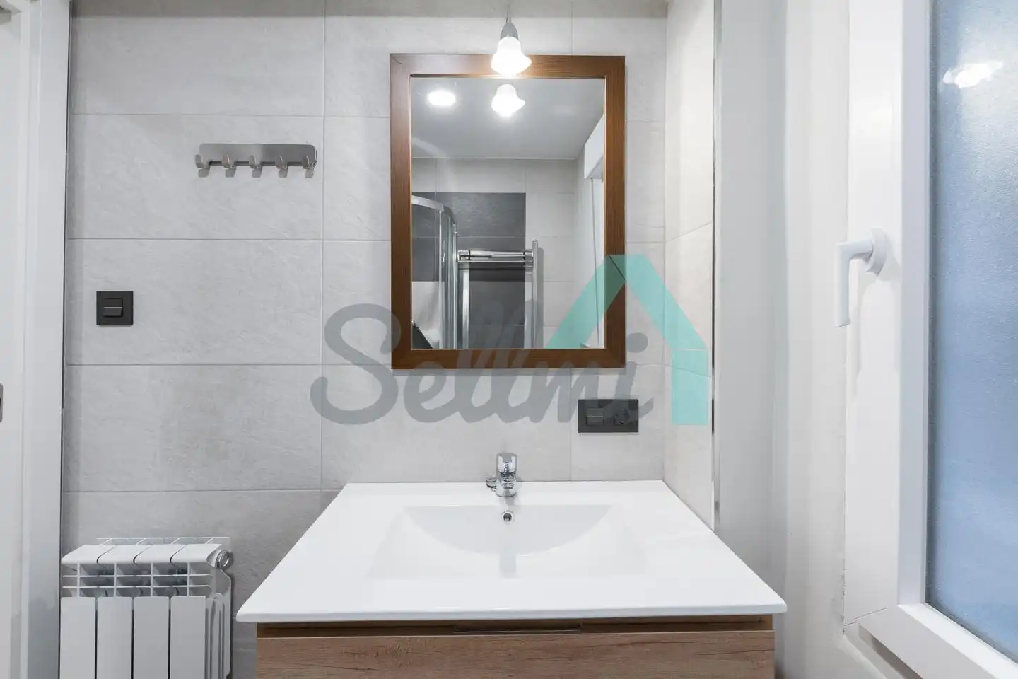 Bathroom of Flat for sale in Gijón   with Heating and Terrace