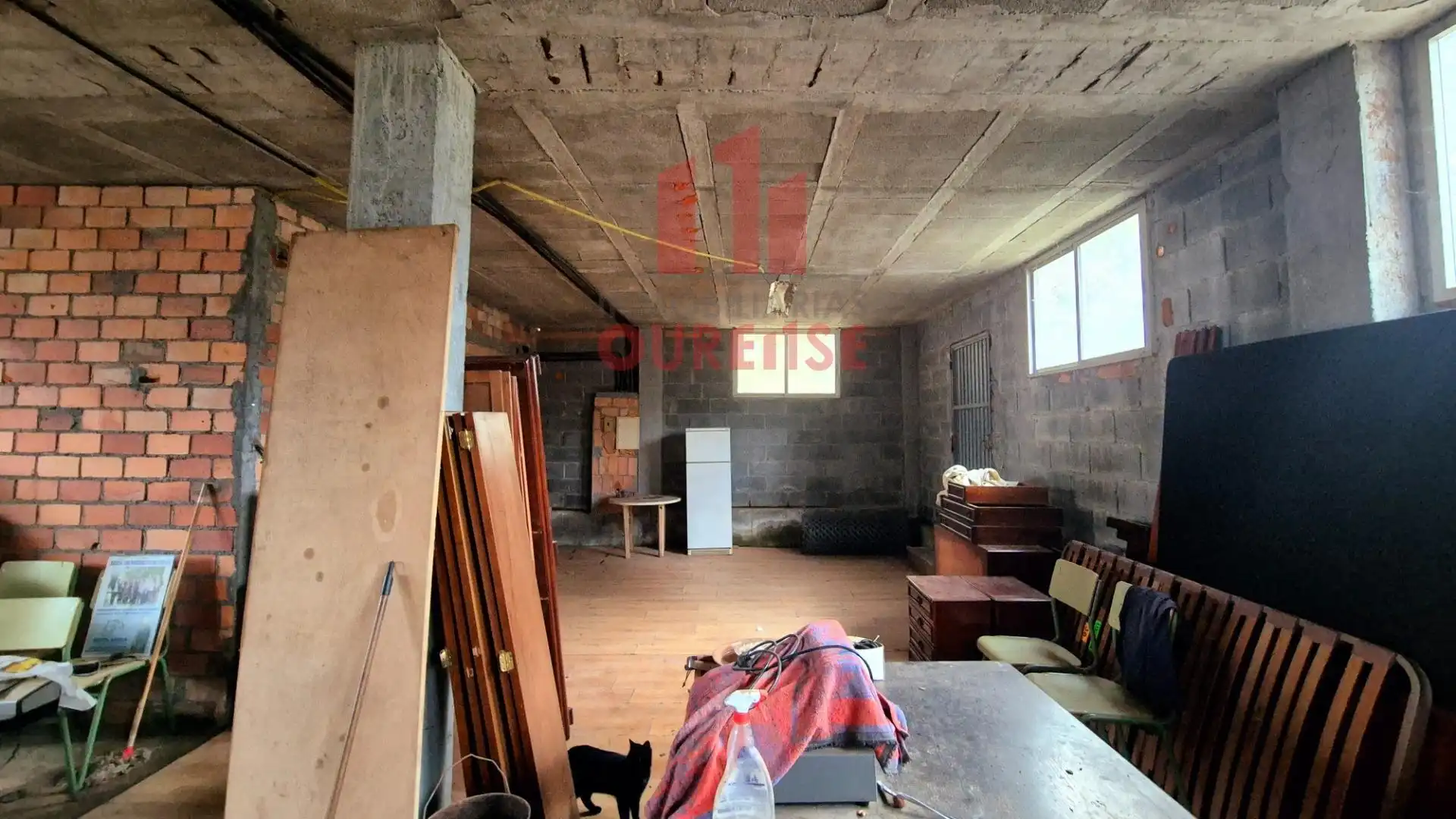 Industrial buildings for sale in Amoeiro
