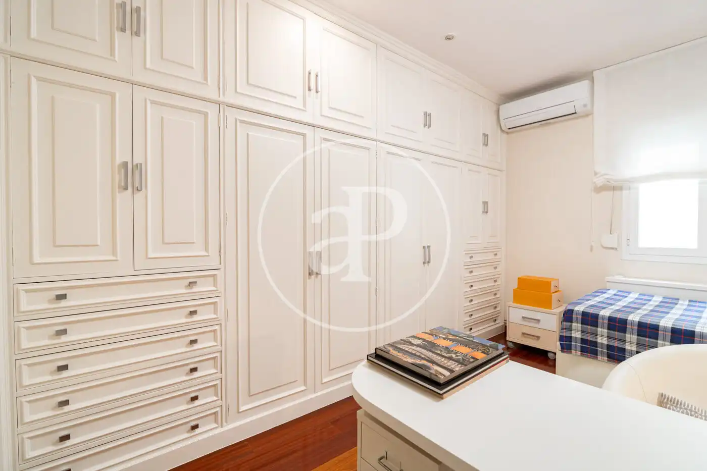 Bedroom of Flat for rent in Barcelona  with Air Conditioner, Heating and Terrace