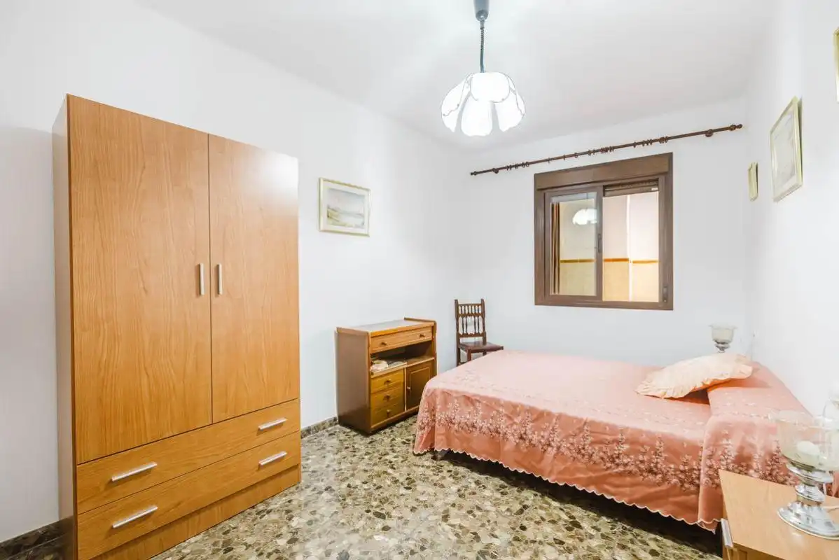 Dormitori de Casa adosada en venda en Nerja amb Calefacció, Terrassa i Balcó