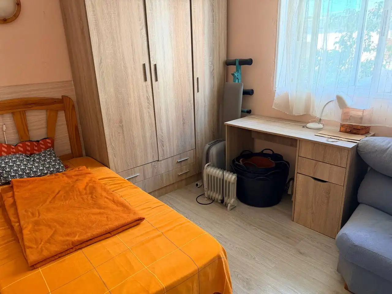 Habitación de Piso en venta en Gandia con Aire acondicionado, Amueblado y TV