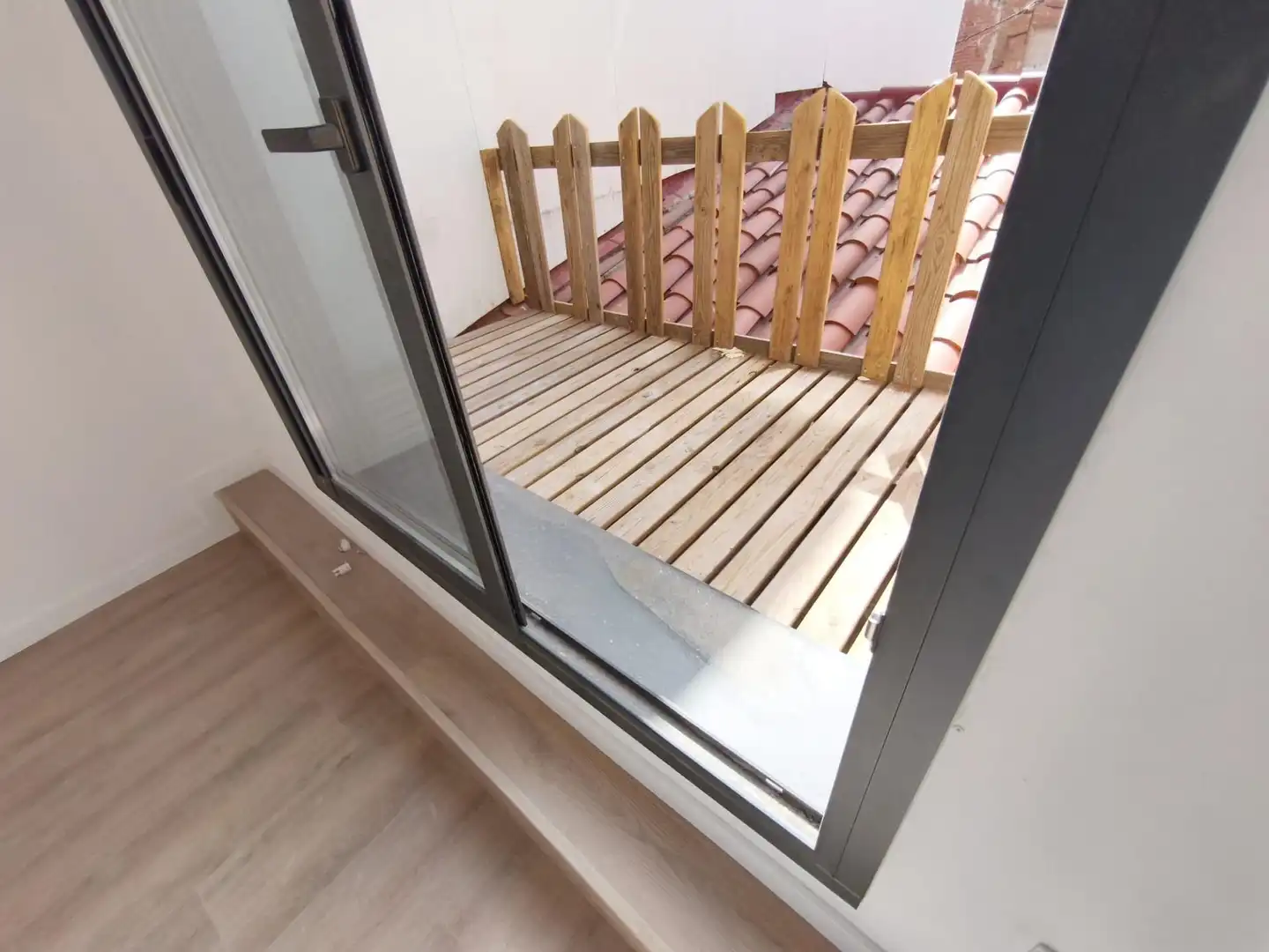 Balcony of Houses for sale in Sabadell  with Air Conditioner, Parquet flooring and Terrace