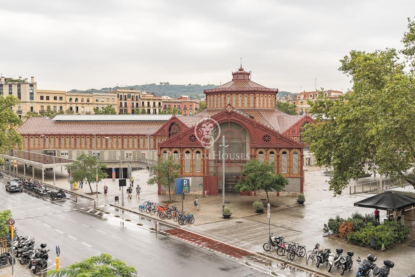 Exterior view of Flat for sale in  Barcelona Capital  with Air Conditioner, Parquet flooring and Furnished