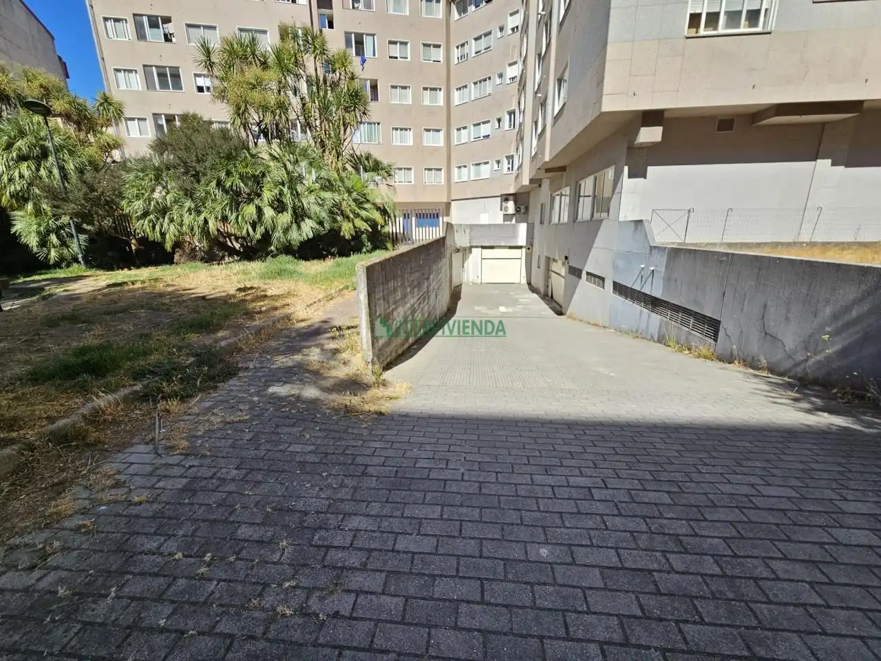 Parking de Piso de alquiler en Vigo  con Calefacción, Parquet y Terraza