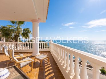 Casa con balcone in vendita a Playa de la Concha