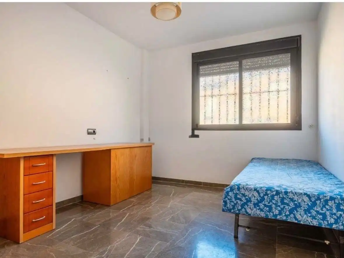 Dormitori de Casa o xalet en venda en Guillena amb Aire condicionat i Terrassa