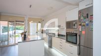 Kitchen of Single-family semi-detached for sale in Girona Capital  with Air Conditioner and Terrace