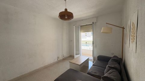 Foto 4 de Piso de alquiler en Los Remedios, Sevilla Capital
